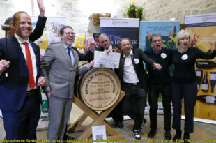 2025 / 01 VIDÉO ET 187 PHOTOS / 64ème vente des vins des Hospices de Nuits au Château du Clos de Vougeot avec comme parrains Chantal LADESOU et Philippe CANDELORO. Le résultat de cette vente est de 856 950€, pour l'association « Coucou Nous Voilou » un chèque de 50 005€ et une bonne action du domaine PIERRE BOUREE de Gevrey-Chambertin…