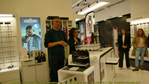 2025 / 01 vidéo et 33 photos / L'association « Cap Suzon » fait sa soirée de rentrée chez mon amie Béatrice Dole-Deseille et son équipe dans la boutique Optic 2000 - Fontaine-les-Dijon...